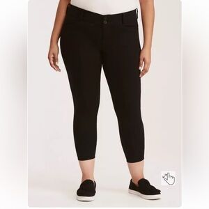 Torrid size 10 Twill Skinny Trouser Pant - Black Wash